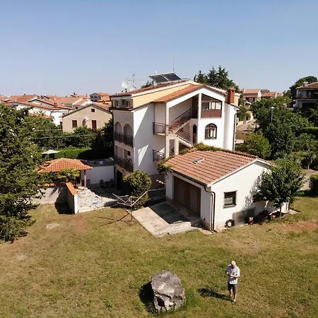Apartment In Porec/istrien 38273 Porec