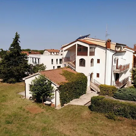 Apartment In Porec/istrien 38273