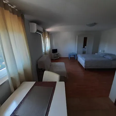 In Porec/istrien 38273 Apartment